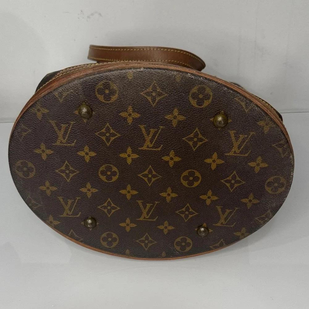 Louis Vuitton Monogram Bucket Bag – Vintage LV Shoulder Tote